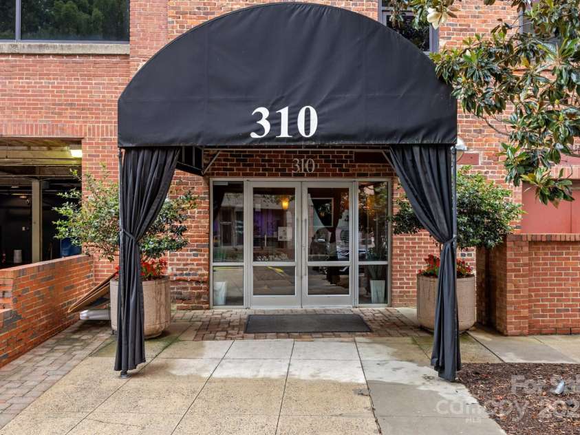 310 Arlington Avenue, Charlotte, NC 28203.  MLS# CAR4282024, YatesRealty ID 215. 