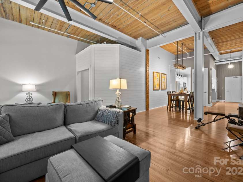 310 Arlington Avenue, Charlotte, NC 28203.  MLS# CAR4282024, YatesRealty ID 215. 