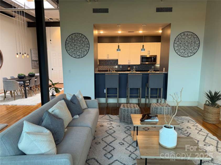 310 Arlington Avenue, Charlotte, NC 28203.  MLS# CAR4325506, YatesRealty ID 215. 