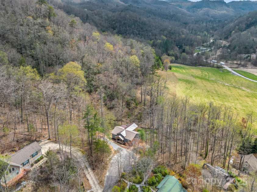 107 Twisted Birch Drive, Hendersonville, NC 28792.  MLS# CAR4328960, YatesRealty ID 2150. 
