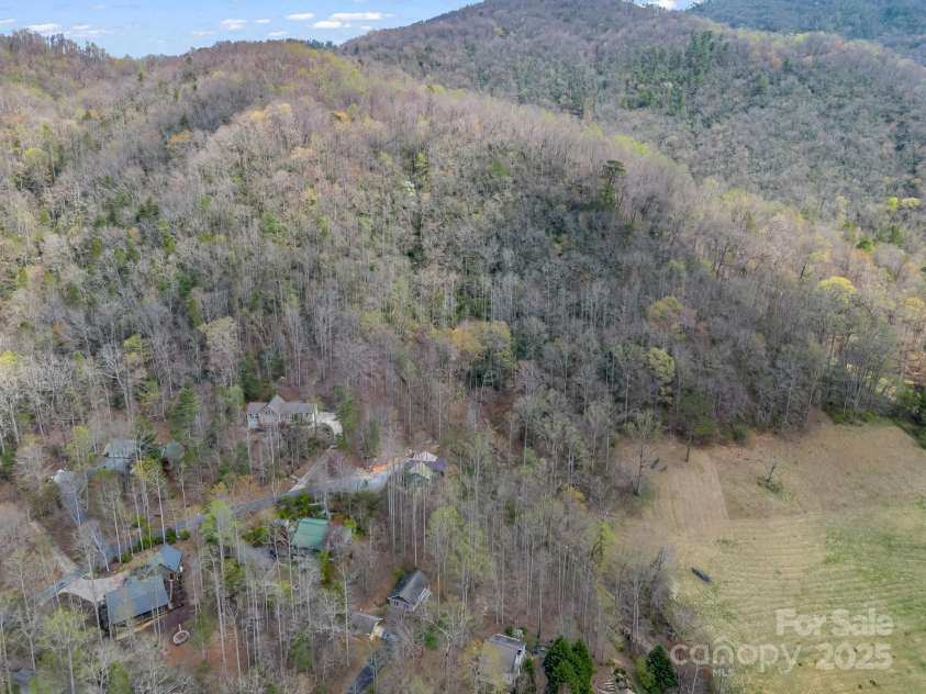 107 Twisted Birch Drive, Hendersonville, NC 28792.  MLS# CAR4328960, YatesRealty ID 2150. 