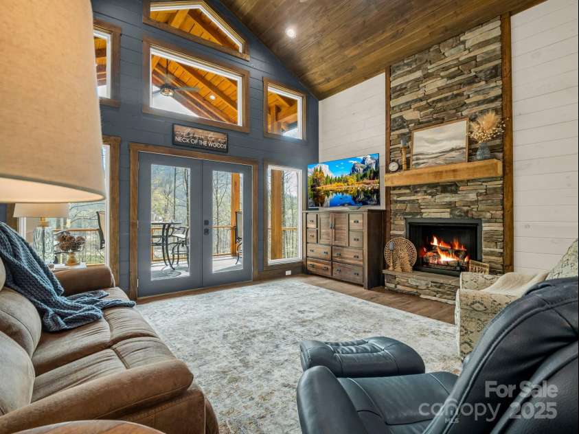 107 Twisted Birch Drive, Hendersonville, NC 28792.  MLS# CAR4328960, YatesRealty ID 2150. 