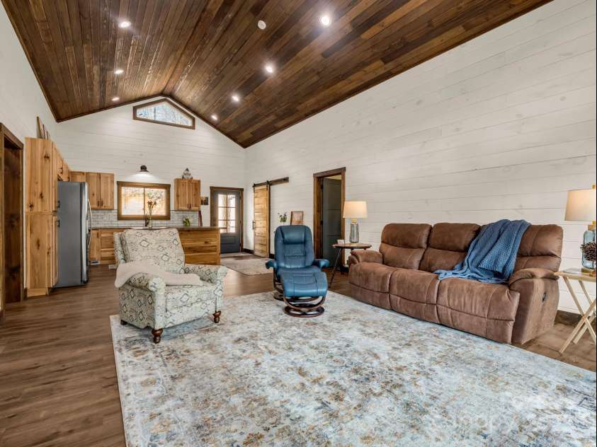 107 Twisted Birch Drive, Hendersonville, NC 28792.  MLS# CAR4328960, YatesRealty ID 2150. 