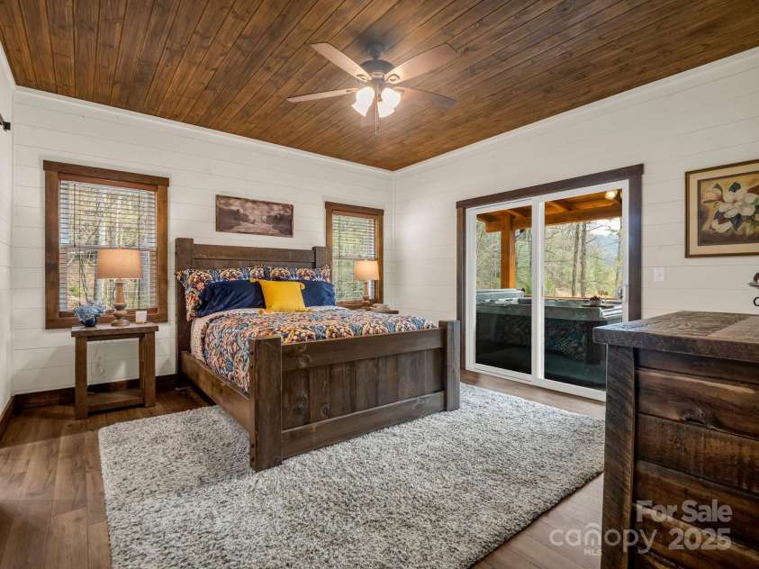 107 Twisted Birch Drive, Hendersonville, NC 28792.  MLS# CAR4328960, YatesRealty ID 2150. 