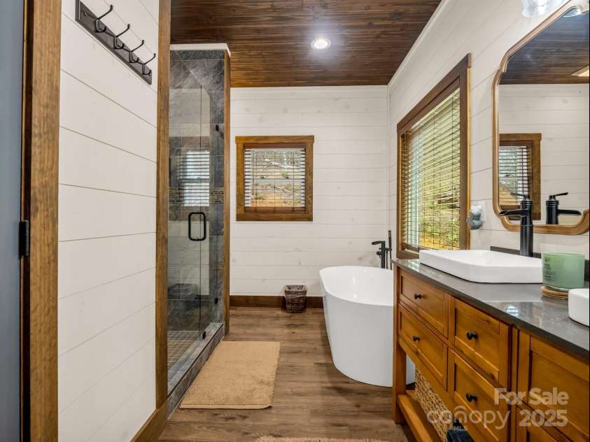 107 Twisted Birch Drive, Hendersonville, NC 28792.  MLS# CAR4328960, YatesRealty ID 2150. 