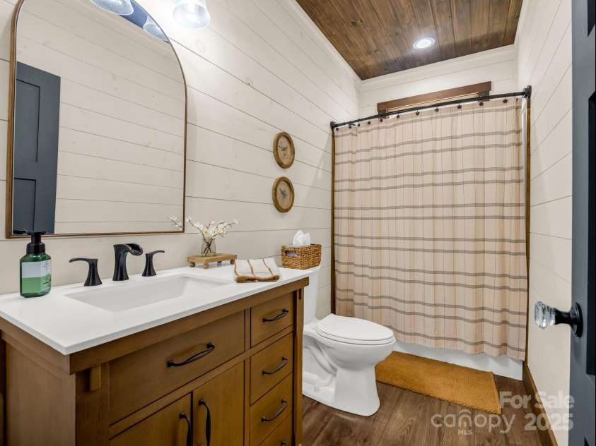 107 Twisted Birch Drive, Hendersonville, NC 28792.  MLS# CAR4328960, YatesRealty ID 2150. 