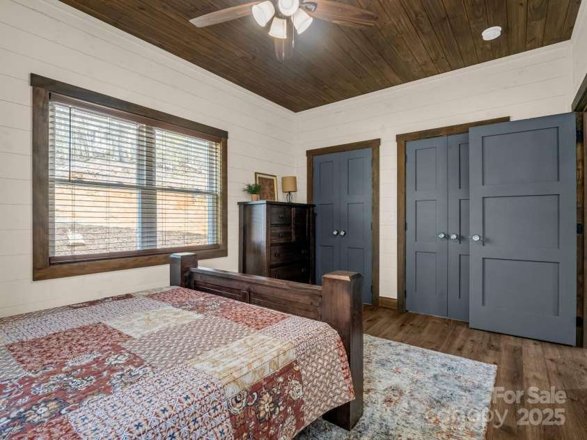 107 Twisted Birch Drive, Hendersonville, NC 28792.  MLS# CAR4328960, YatesRealty ID 2150. 