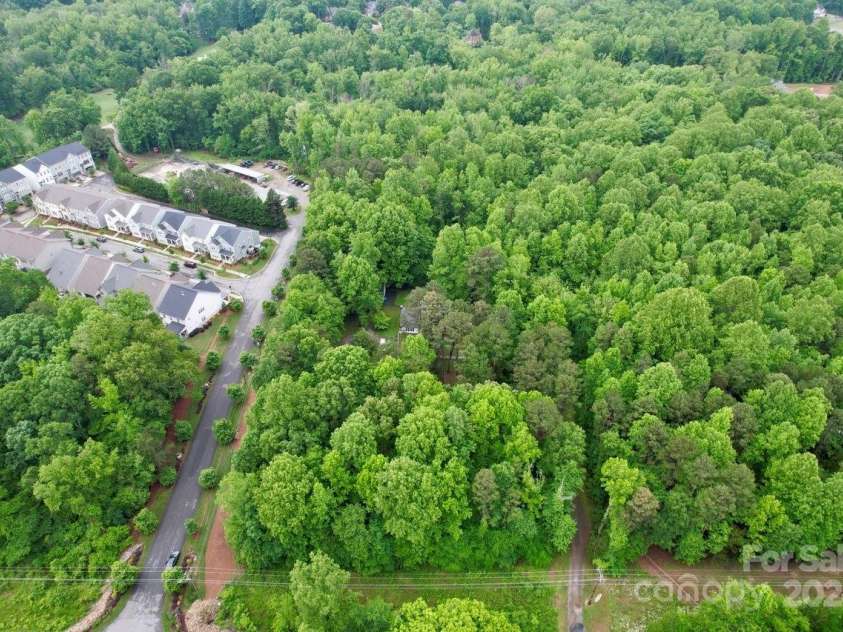 15016 Rocky River Road, Davidson, NC 28036.  MLS# CAR4137779, YatesRealty ID 2150. 