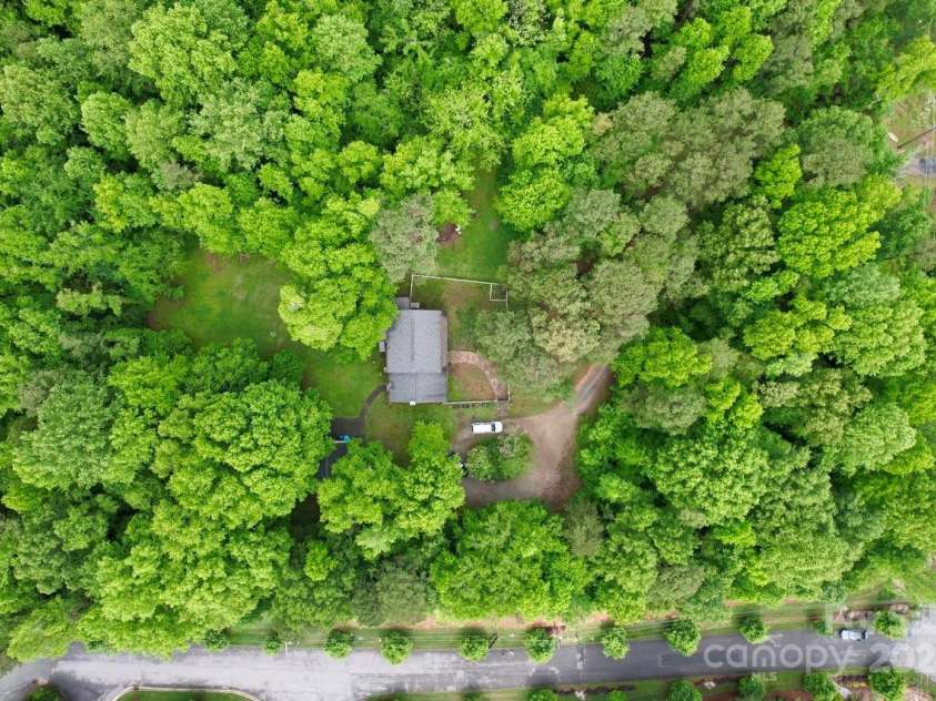 15016 Rocky River Road, Davidson, NC 28036.  MLS# CAR4137779, YatesRealty ID 2150. 