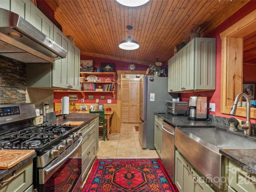 325, 141 & 75 Owl Haven Lane, Cedar Mountain, NC 28718.  MLS# CAR4315418, YatesRealty ID 2150. 