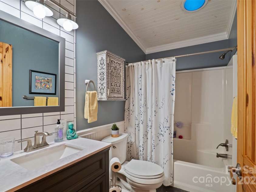 325, 141 & 75 Owl Haven Lane, Cedar Mountain, NC 28718.  MLS# CAR4315418, YatesRealty ID 2150. 