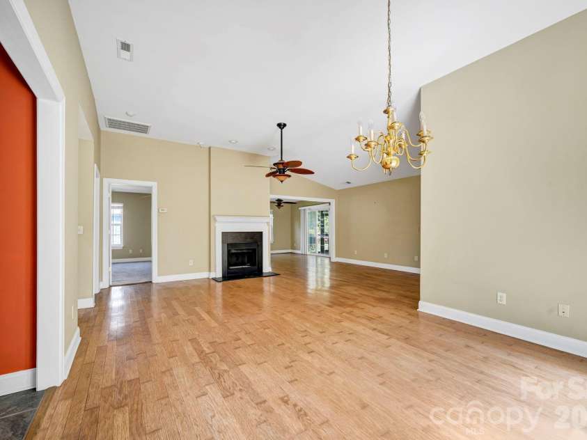 4979 Glen Cove Drive, Southport, NC 28461.  MLS# CAR4369504, YatesRealty ID 21501. 