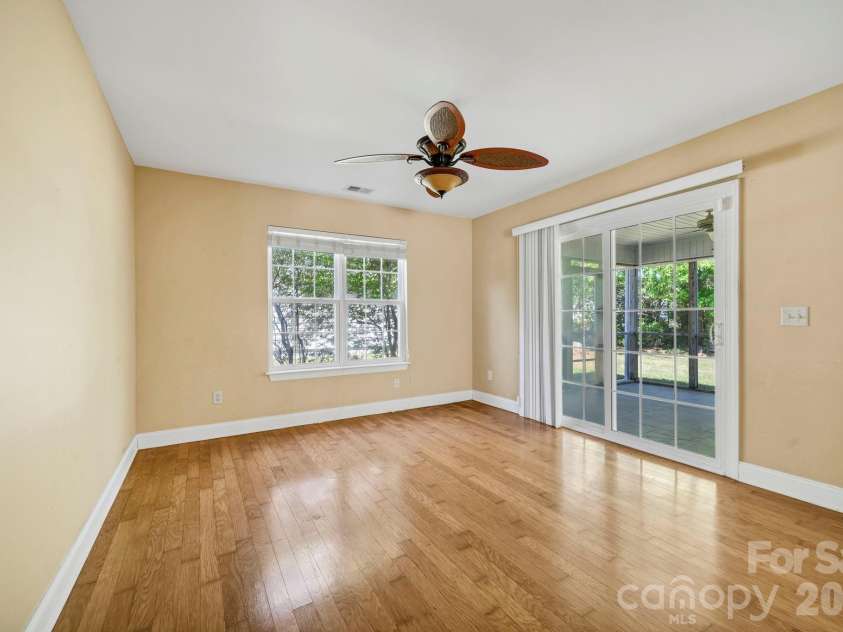 4979 Glen Cove Drive, Southport, NC 28461.  MLS# CAR4369504, YatesRealty ID 21501. 
