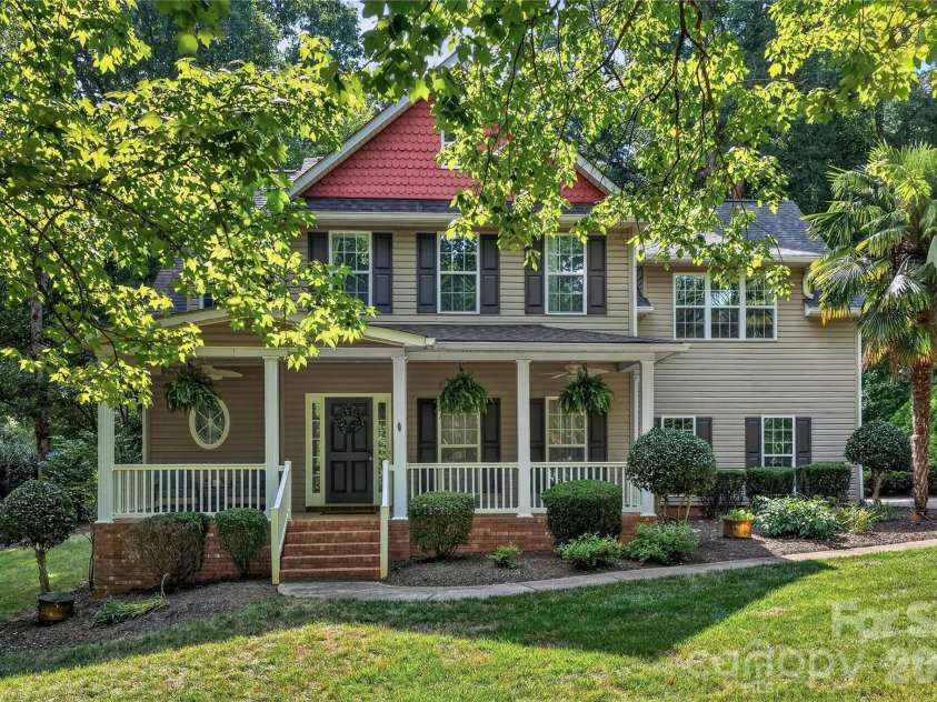 3012 Nablus Drive, Waxhaw, NC 28173.  MLS# CAR4400994, YatesRealty ID 21502. 