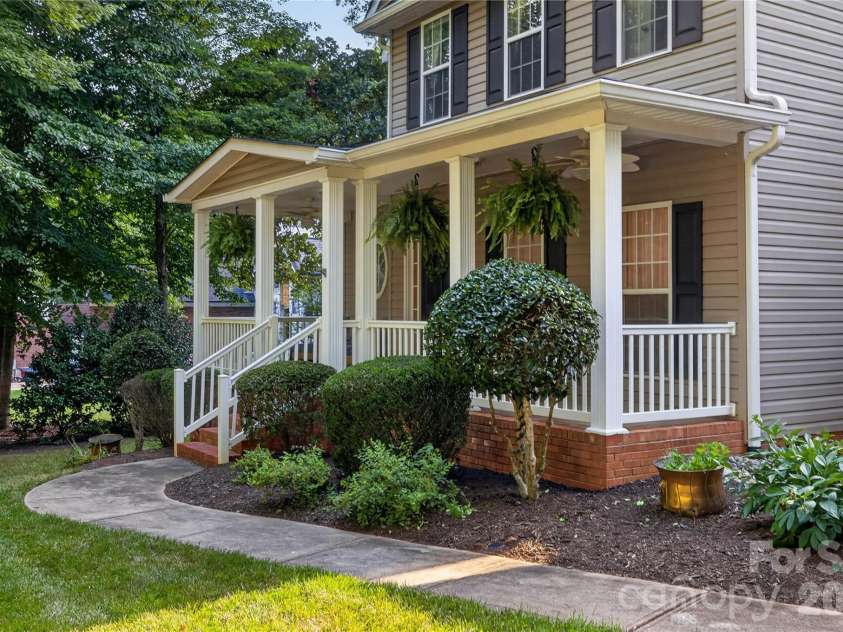 3012 Nablus Drive, Waxhaw, NC 28173.  MLS# CAR4400994, YatesRealty ID 21502. 