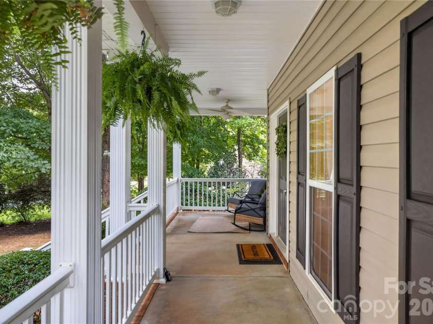 3012 Nablus Drive, Waxhaw, NC 28173.  MLS# CAR4400994, YatesRealty ID 21502. 