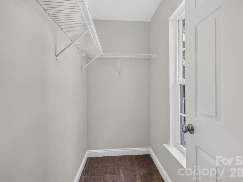3012 Nablus Drive, Waxhaw, NC 28173.  MLS# CAR4400994, YatesRealty ID 21502. 