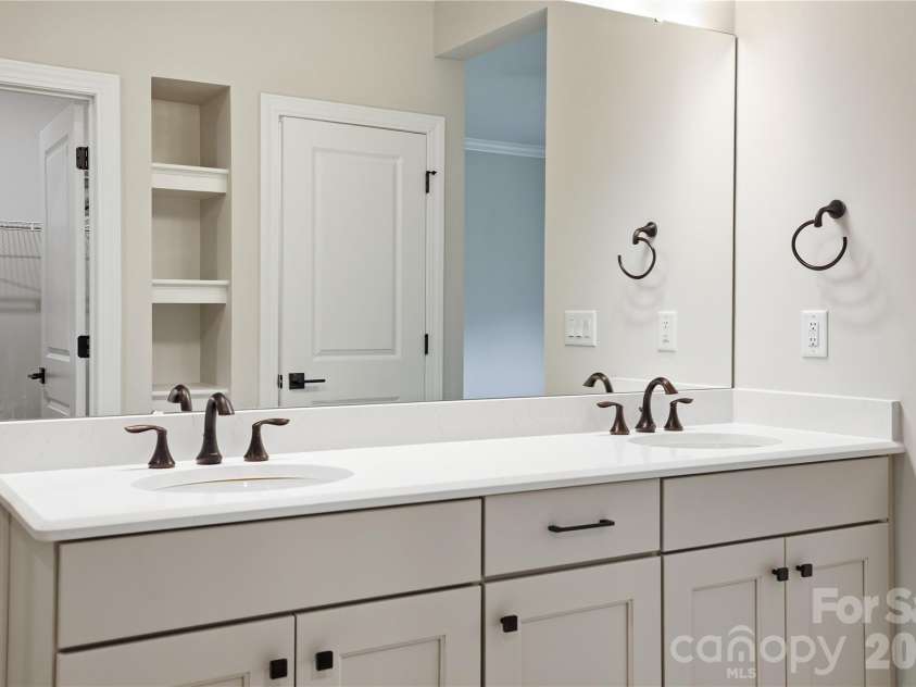 5562 Caneel Lane, Denver, NC 28037.  MLS# CAR4365008, YatesRealty ID 21504. DOUBLE SINKS IN PRIMARY BATH