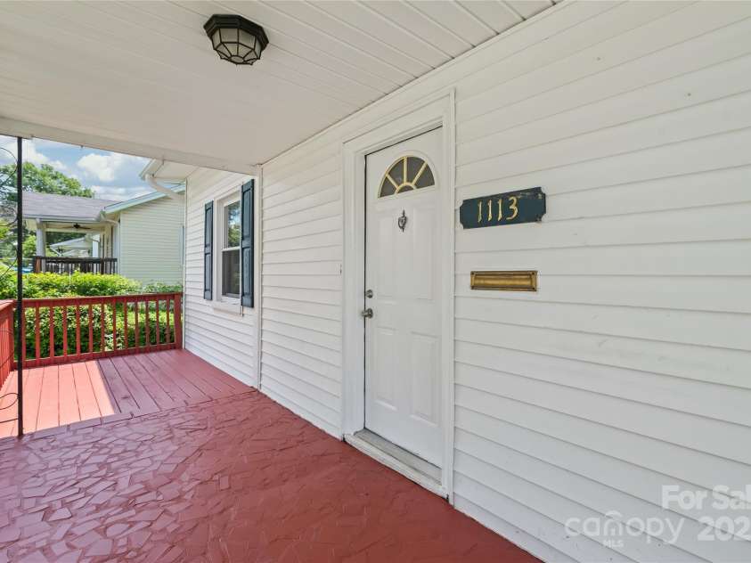 1113 4th Avenue, Gastonia, NC 28052.  MLS# CAR4273472, YatesRealty ID 21505. 