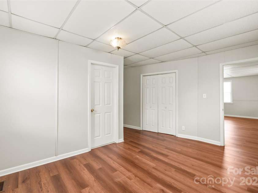 1113 4th Avenue, Gastonia, NC 28052.  MLS# CAR4273472, YatesRealty ID 21505. 