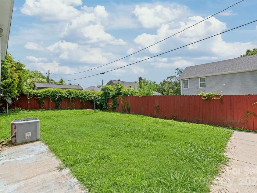 1113 4th Avenue, Gastonia, NC 28052.  MLS# CAR4273472, YatesRealty ID 21505. 