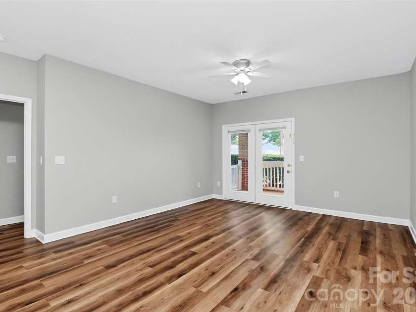 16809 Doe Valley Court, Cornelius, NC 28031.  MLS# CAR4380695, YatesRealty ID 21505. 