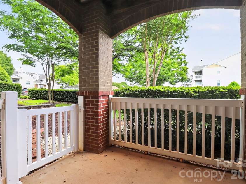 16809 Doe Valley Court, Cornelius, NC 28031.  MLS# CAR4380695, YatesRealty ID 21505. 