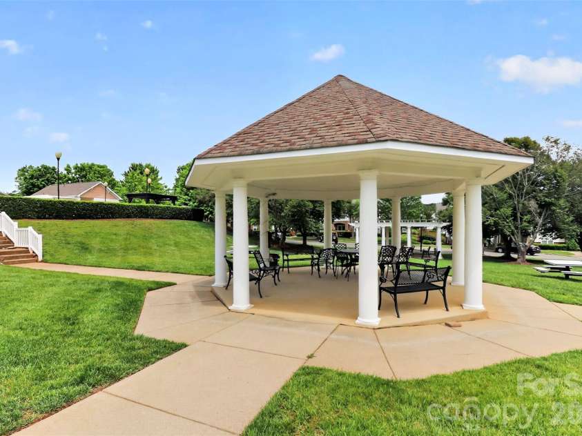 16809 Doe Valley Court, Cornelius, NC 28031.  MLS# CAR4380695, YatesRealty ID 21505. 