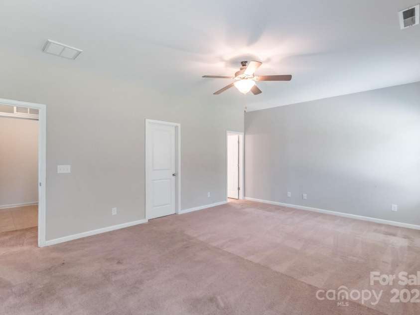 3296 Saddlebrook Drive, Midland, NC 28107.  MLS# CAR4273896, YatesRealty ID 21508. 