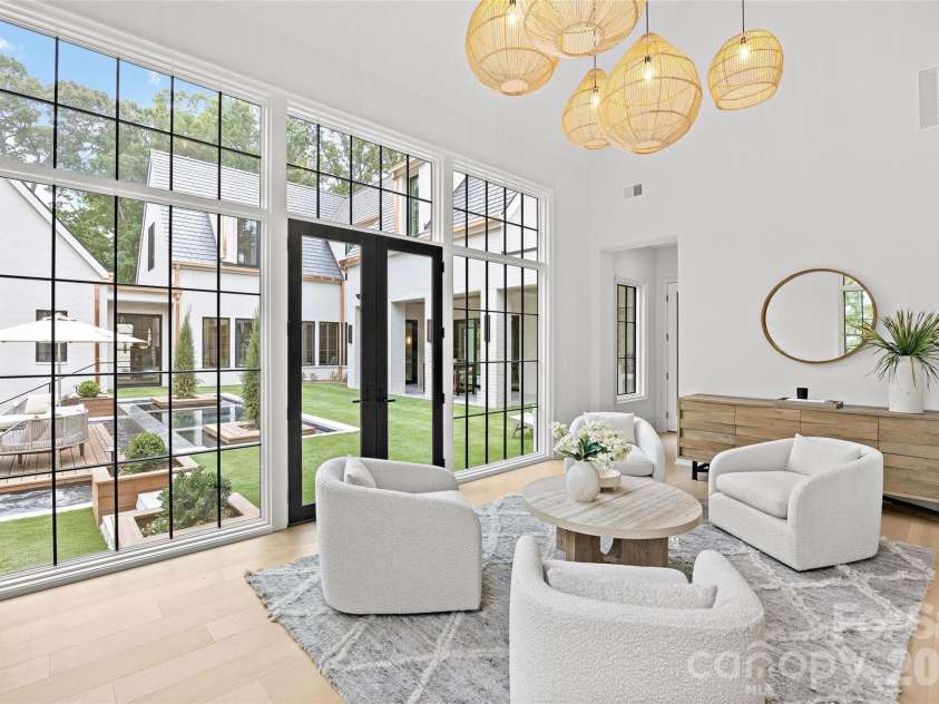 4111 Columbine Circle, Charlotte, NC 28211.  MLS# CAR4376886, YatesRealty ID 21508. 