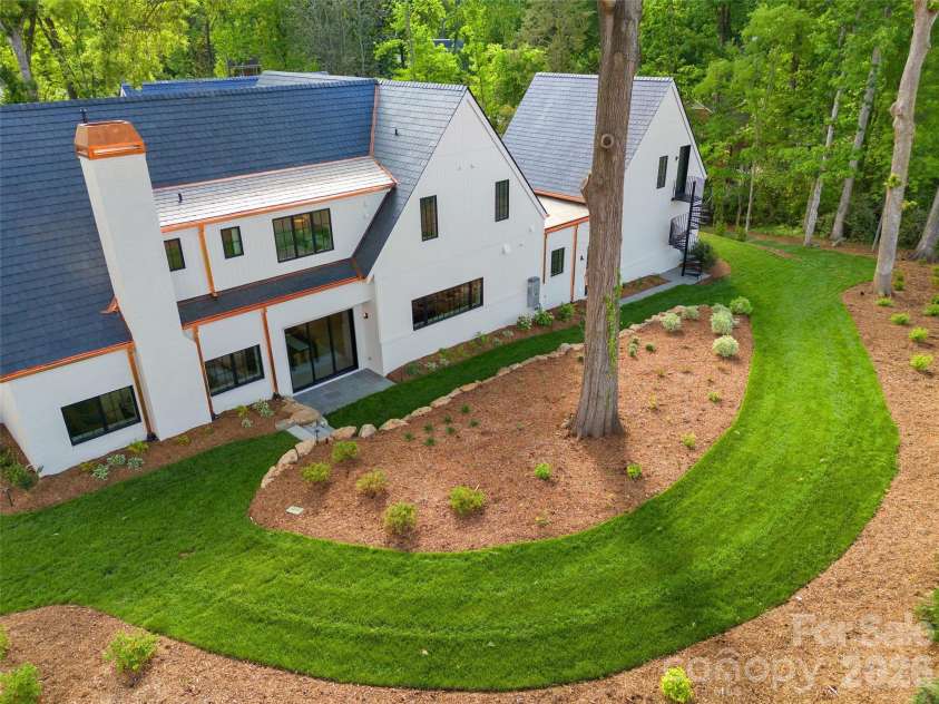 4111 Columbine Circle, Charlotte, NC 28211.  MLS# CAR4376886, YatesRealty ID 21508. 