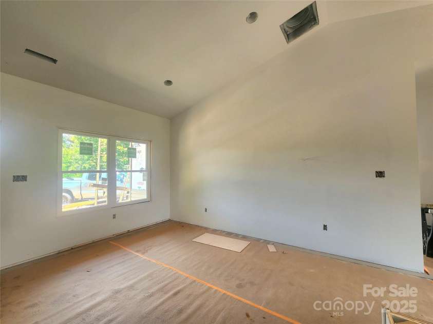 65 Eller Ford Road, Weaverville, NC 28787.  MLS# CAR4274024, YatesRealty ID 21509. 
