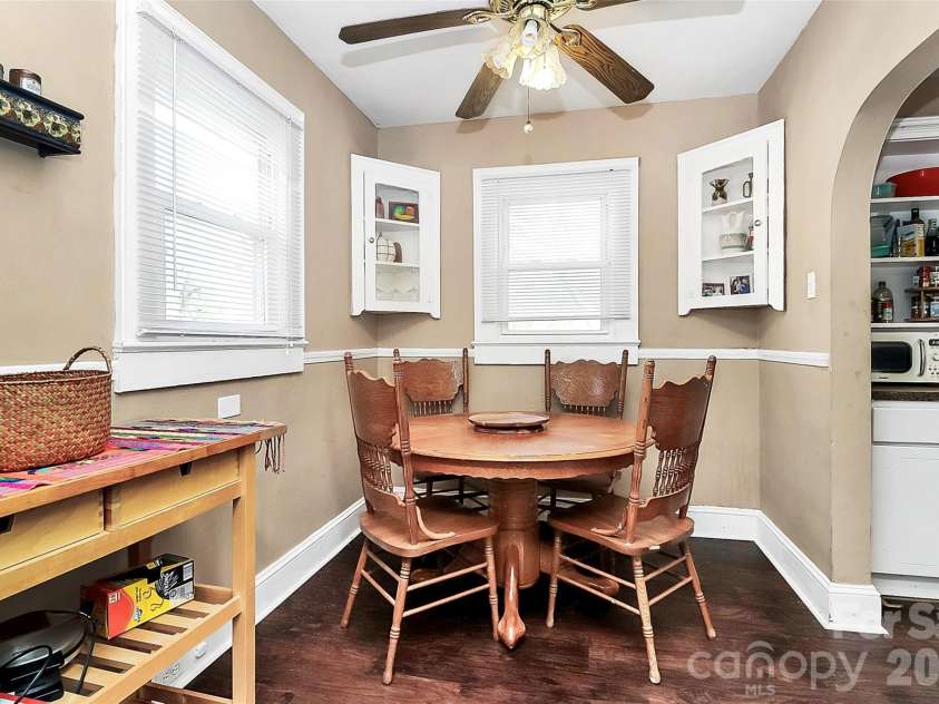 707 Oakshade Avenue, Kannapolis, NC 28083.  MLS# CAR4372011, YatesRealty ID 21509. 
