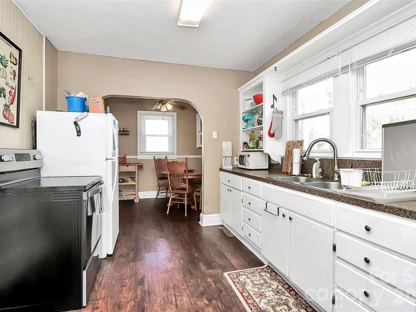 707 Oakshade Avenue, Kannapolis, NC 28083.  MLS# CAR4372011, YatesRealty ID 21509. 