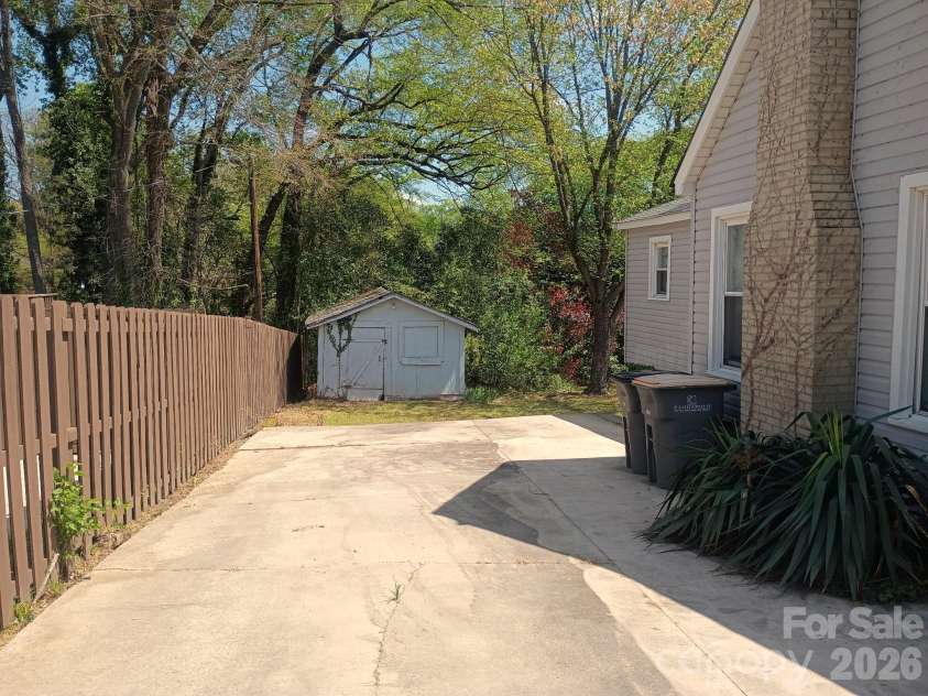 707 Oakshade Avenue, Kannapolis, NC 28083.  MLS# CAR4372011, YatesRealty ID 21509. 