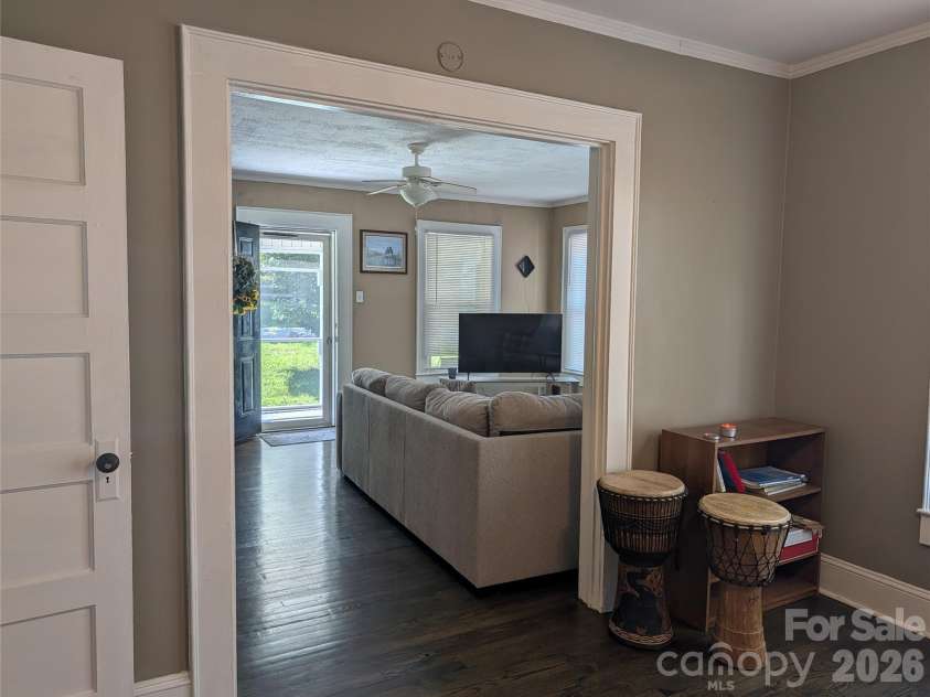 707 Oakshade Avenue, Kannapolis, NC 28083.  MLS# CAR4372011, YatesRealty ID 21509. 