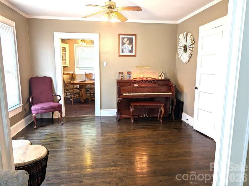 707 Oakshade Avenue, Kannapolis, NC 28083.  MLS# CAR4372011, YatesRealty ID 21509. 