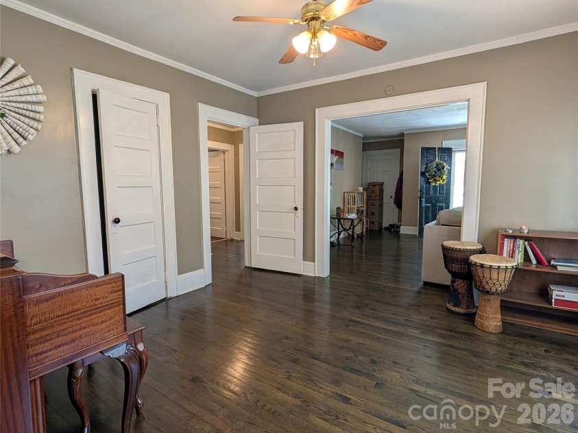 707 Oakshade Avenue, Kannapolis, NC 28083.  MLS# CAR4372011, YatesRealty ID 21509. 