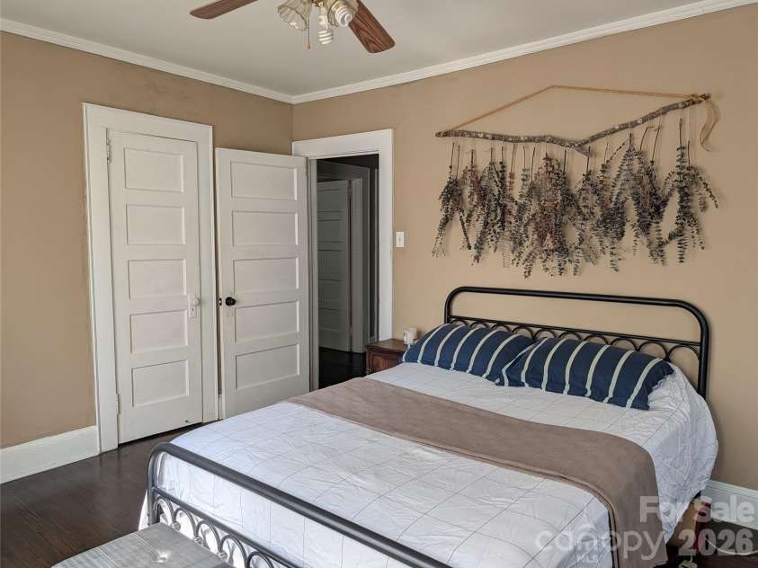 707 Oakshade Avenue, Kannapolis, NC 28083.  MLS# CAR4372011, YatesRealty ID 21509. 