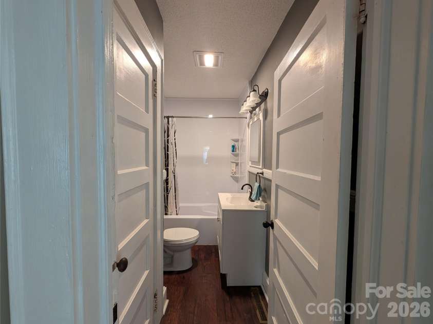 707 Oakshade Avenue, Kannapolis, NC 28083.  MLS# CAR4372011, YatesRealty ID 21509. 