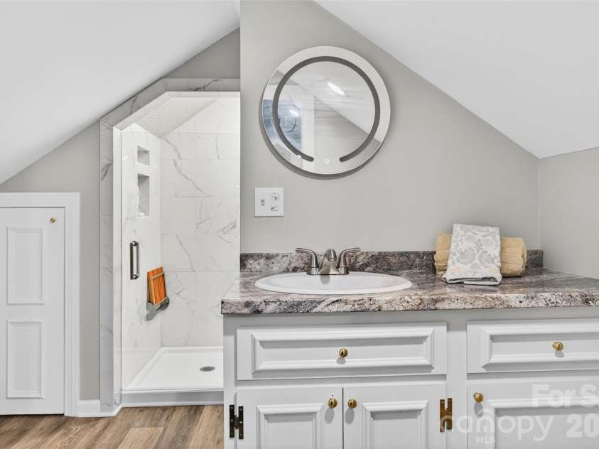 537 Saint Cloud Drive, Statesville, NC 28625.  MLS# CAR4374259, YatesRealty ID 21510. With Updated 3rd Full Bathroom