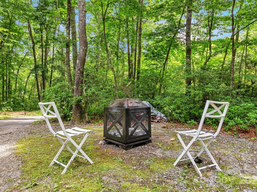 252 Idylwild Lane, Black Mountain, NC 28711.  MLS# CAR4267364, YatesRealty ID 21511. 