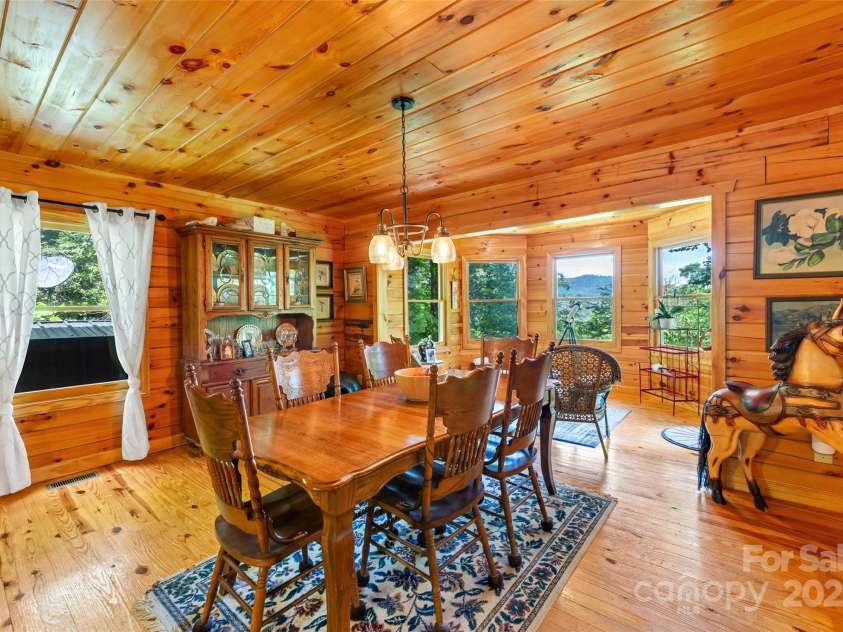 252 Idylwild Lane, Black Mountain, NC 28711.  MLS# CAR4267364, YatesRealty ID 21511. 