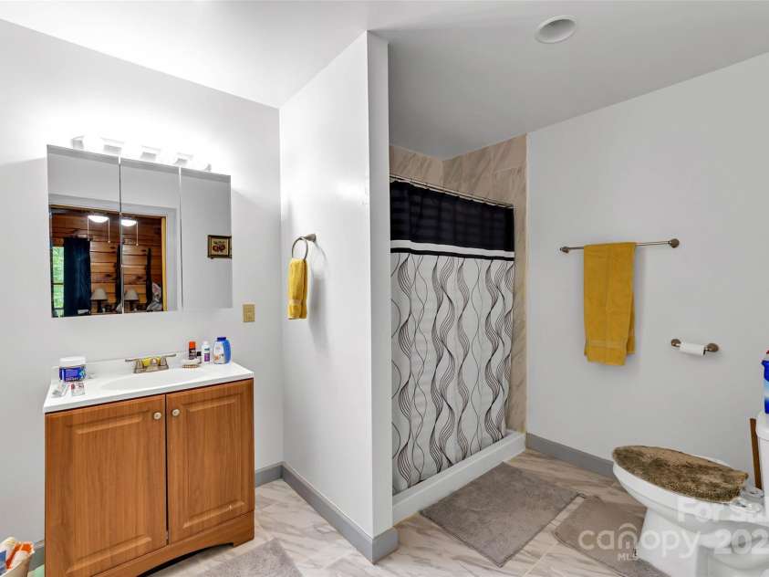 252 Idylwild Lane, Black Mountain, NC 28711.  MLS# CAR4267364, YatesRealty ID 21511. 