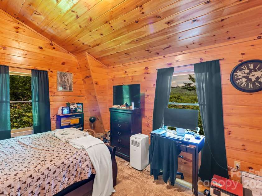 252 Idylwild Lane, Black Mountain, NC 28711.  MLS# CAR4267364, YatesRealty ID 21511. 