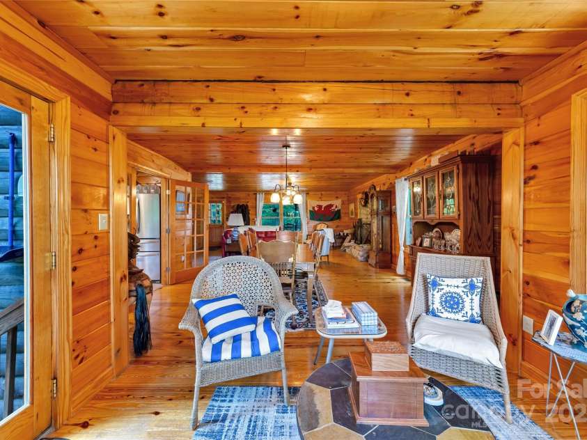 252 Idylwild Lane, Black Mountain, NC 28711.  MLS# CAR4267364, YatesRealty ID 21511. 