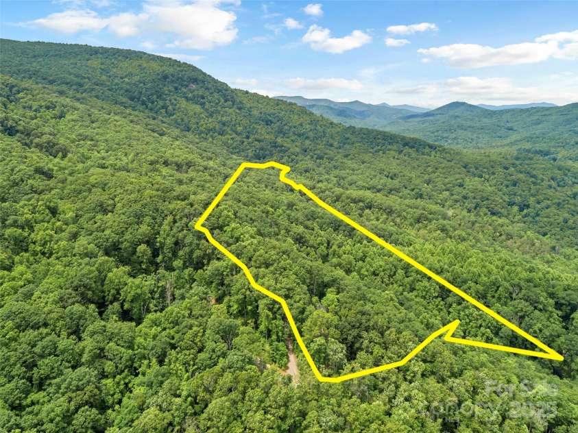 252 Idylwild Lane, Black Mountain, NC 28711.  MLS# CAR4267364, YatesRealty ID 21511. 
