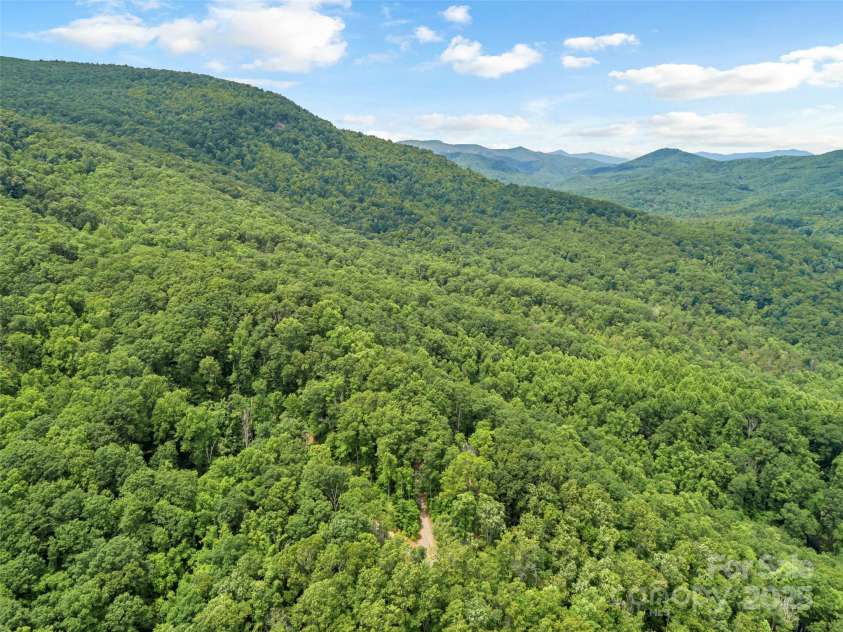 252 Idylwild Lane, Black Mountain, NC 28711.  MLS# CAR4267364, YatesRealty ID 21511. 