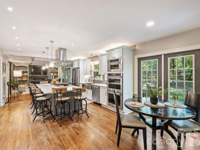 5525 Lancelot Drive, Charlotte, NC 28270.  MLS# CAR4372784, YatesRealty ID 21511. 