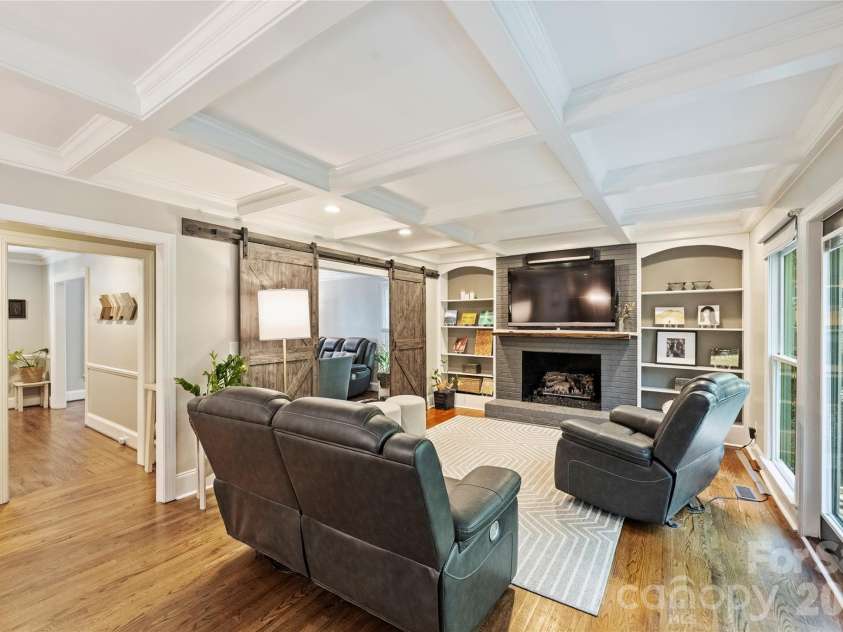 5525 Lancelot Drive, Charlotte, NC 28270.  MLS# CAR4372784, YatesRealty ID 21511. 